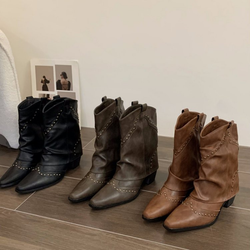 レディースリベットウエスタンカウボーイブーツ、ポインテッドト - Western Cowgirl Boot のレビューと価格